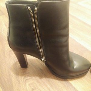 MAKE AN OFFER size 39 studded heeled booties